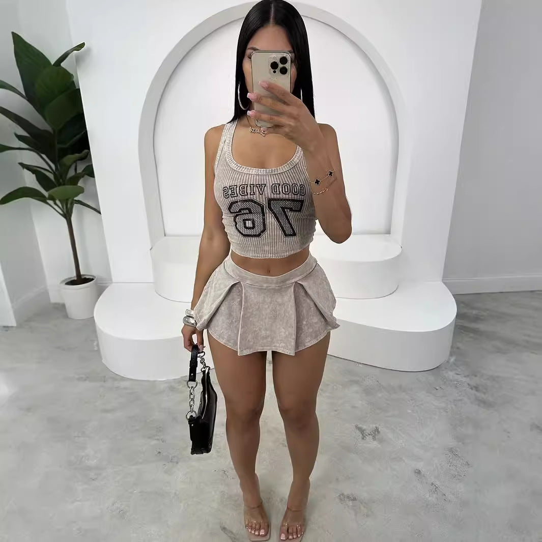 Tight hot girl short vest top pleated short skirt set